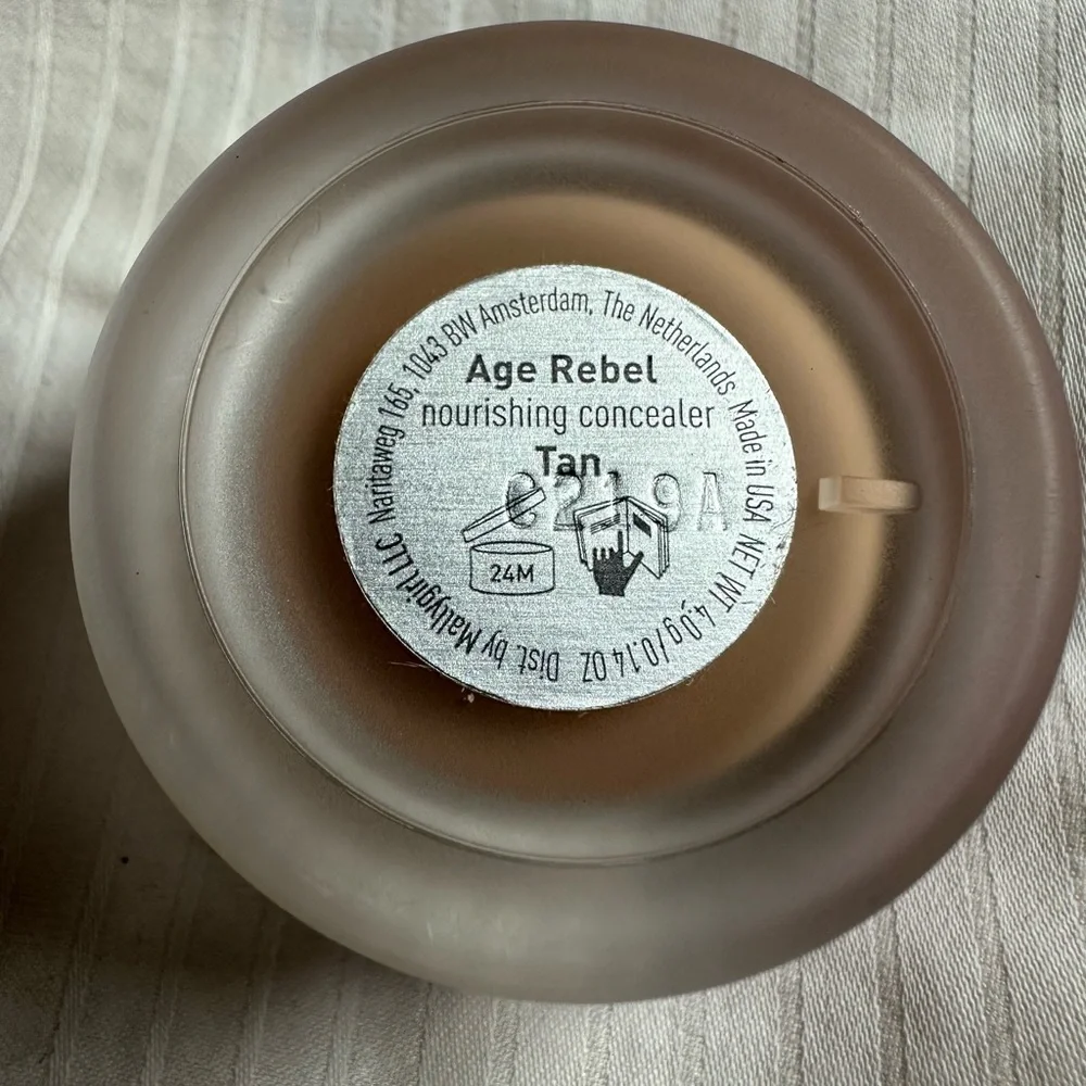 Mally Beauty‎ Age Rebel Nourishing Concealer- tan
